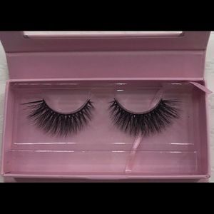 Mink eyelashes style:divine